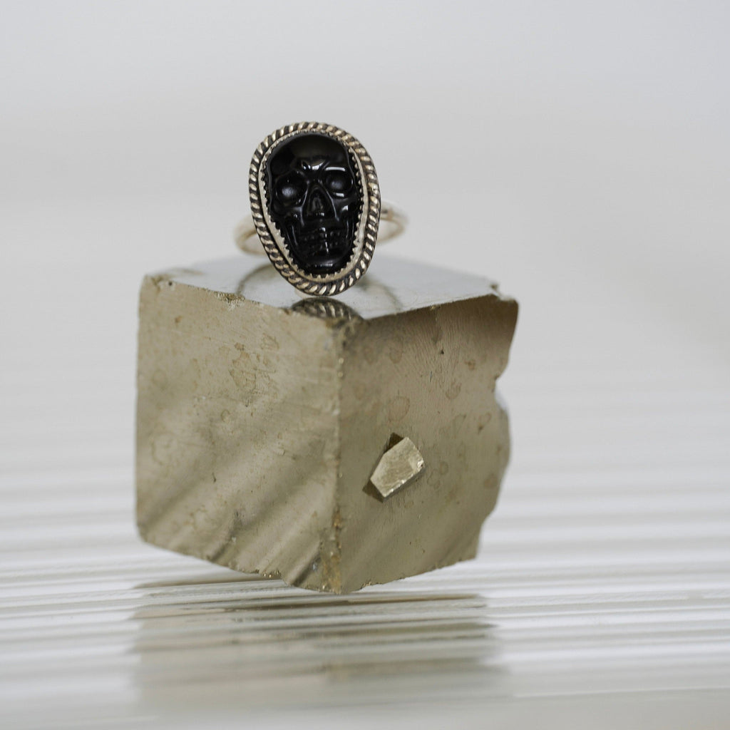 skull gemstone ring in sterling silver; halloween ring