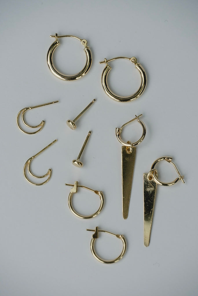 Pebble stud Earrings in recycled 14 Karat Gold